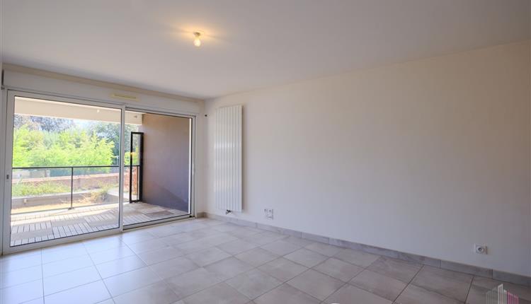 VENTE T2 Rennes-  Rue de Foug�res